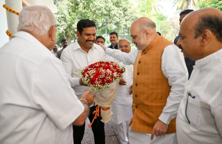 ಬಿಎಸ್‌ವೈಗಿಂತ ವಿಜಯೇಂದ್ರ ಮುಖ್ಯ : ಕುತೂಹಲ ಹೆಚ್ಚಿಸಿದ  ಅಮಿತ್ ಶಾ ನಡವಳಿಕೆ