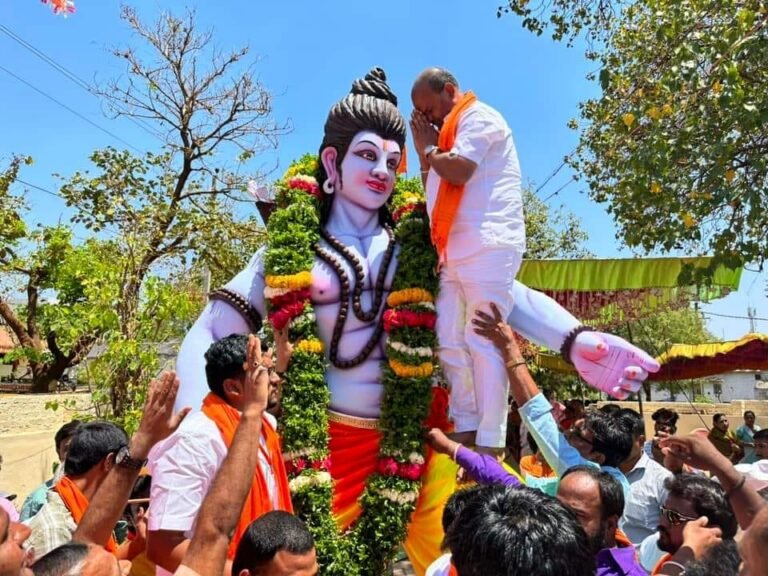 ಶ್ರೀರಾಮನಿಗೆ ಬಿಜೆಪಿ ಶಾಸಕರಿಂದಲೇ ಅಗೌರವ.! ಫೋಟೋ ವೈರಲ್‌