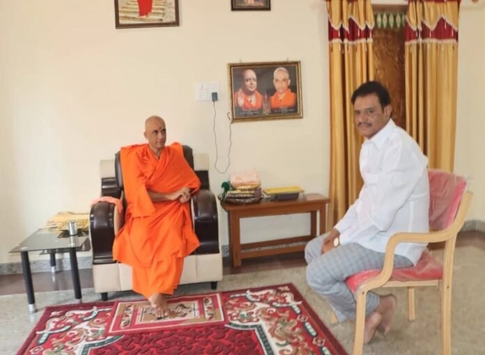 muniratna meets adichunchanagiri sri