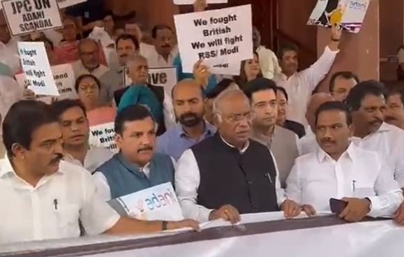 delhi congresss protest