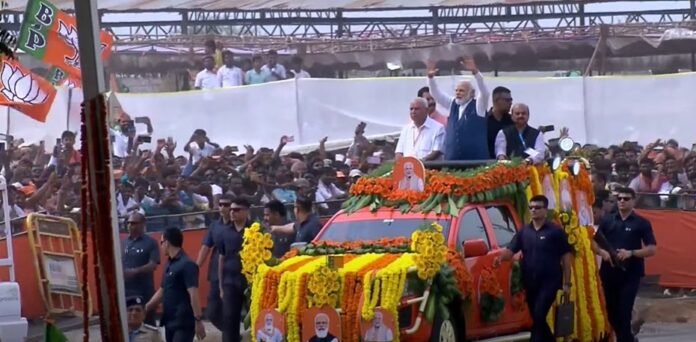 modi in road show