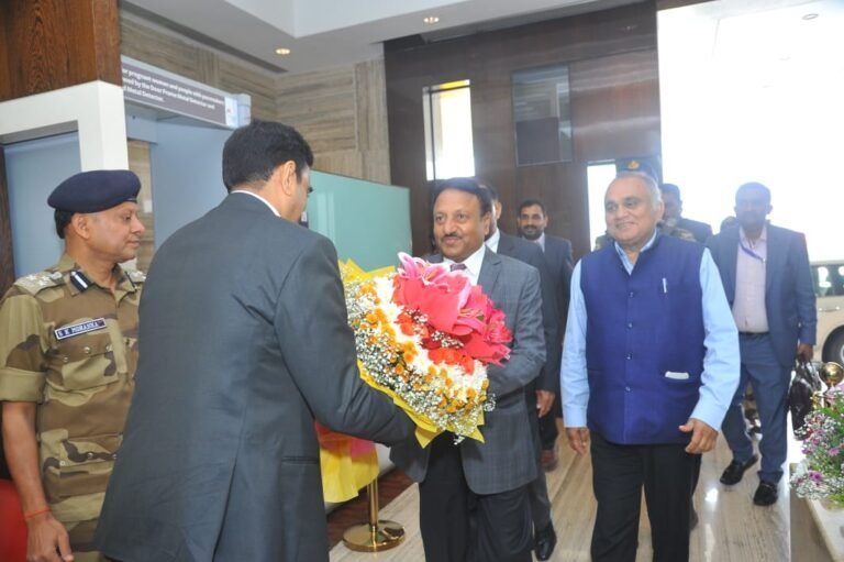 ಬೆಂಗಳೂರಿಗೆ ಬಂದಿಳಿದ ಚುನಾವಣಾ ಆಯೋಗದ ಅಧಿಕಾರಿಗಳು