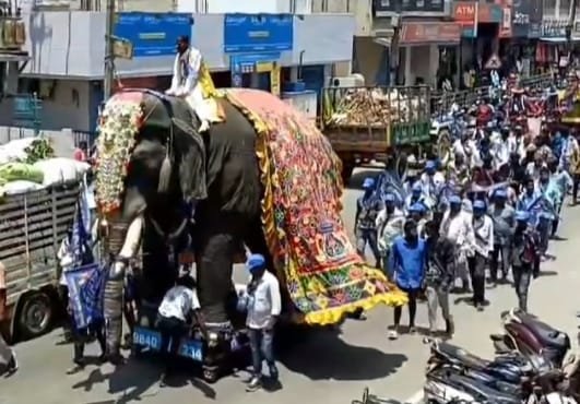 ನಾಮಪತ್ರ ಸಲ್ಲಿಸಲು ಆನೆ ಮೇಲೆ ಬಂದ ಅಭ್ಯರ್ಥಿ!