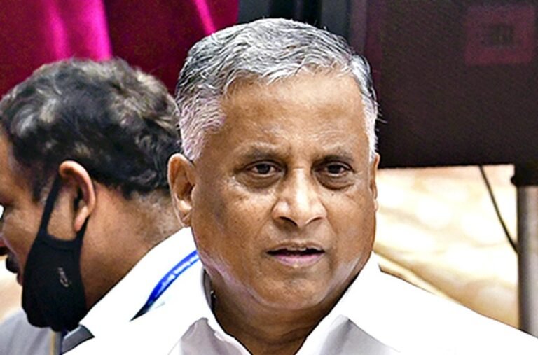 ನಿನ್ನನ್ನೇ ನಂಬಿದ್ದೇನೆ, ಕೈ ಬಿಡಬೇಡ: ಕಾ.ಪು ಸಿದ್ದಲಿಂಗಸ್ವಾಮಿಗೆ ಸೋಮಣ್ಣ ಮನವಿ