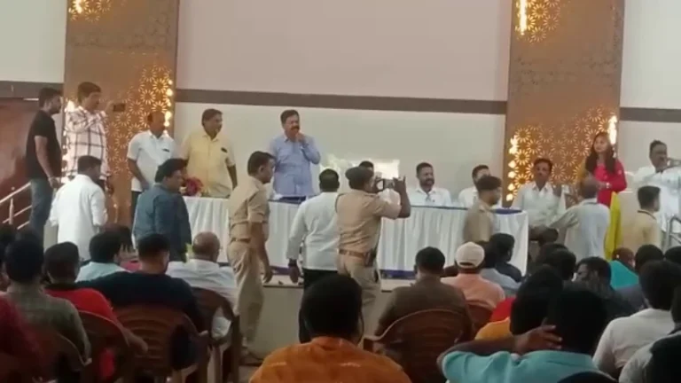 ನೀತಿ ಸಂಹಿತೆಗೆ ರೇಣುಕಾಚಾರ್ಯ ಡೋಂಟ್‌ ಕೇರ್:‌ ಬಿಸಿ ಮುಟ್ಟಿಸಿದ ಅಧಿಕಾರಿಗಳು