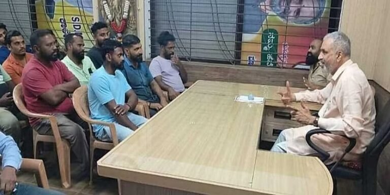 ರೌಡಿ ಶೀಟರ್‌ ಜೊತೆ ಕಾಗೇರಿ ಗುಪ್ತ ಸಭೆ: ಫೋಟೋ ವೈರಲ್