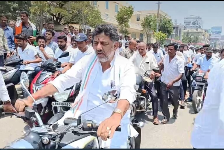 ‌ಕನಕಪುರ ಕೋಟೆಯಲ್ಲಿ  ಡಿ.ಕೆ ಶಿವಕುಮಾರ್ ಅಬ್ಬರ