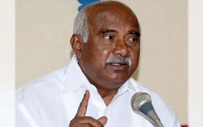 h vishwanath slams cm