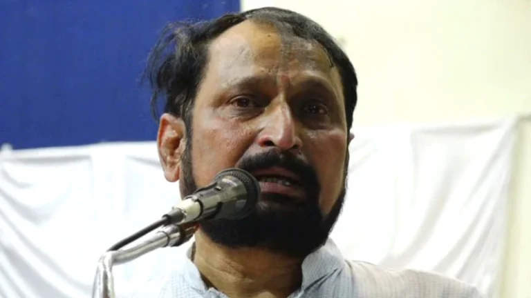 ವೇದಿಕೆಯಲ್ಲೇ ಸವದಿ ಕಣ್ಣೀರು: ಬೆಳಗಾವಿಯ 8 ಕ್ಷೇತ್ರಗಳಲ್ಲಿ ಬಂಡಾಯ?