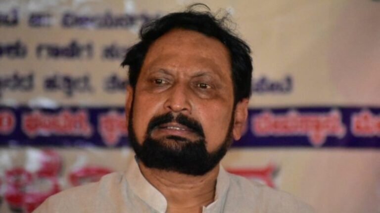 ಶಕ್ತಿ ಪ್ರದರ್ಶನಕ್ಕೆ ಸವದಿ ವೇದಿಕೆ ಸಜ್ಜು