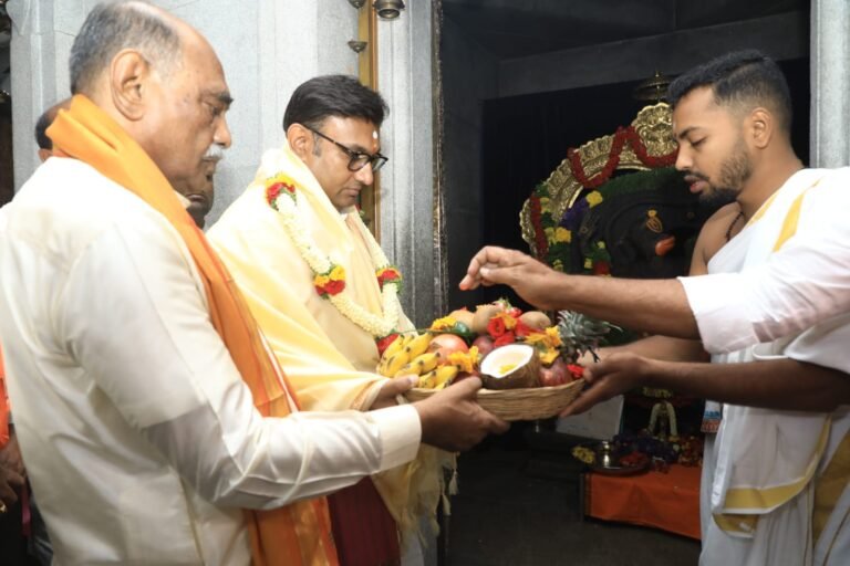 ನಾಮಿನೇಷನ್‌ಗೂ ಮುನ್ನ ಸಚಿವ ಸುಧಾಕರ್ ಟೆಂಪಲ್ ರನ್