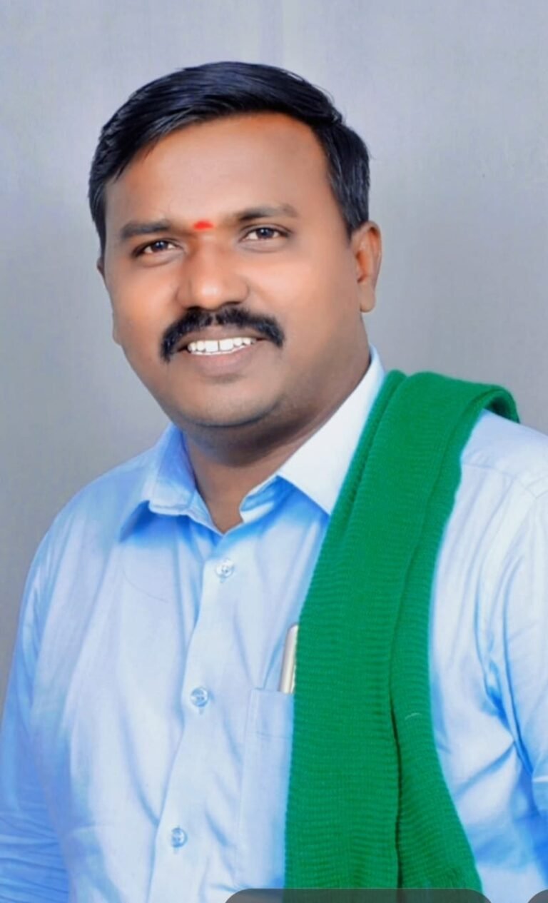 ರೈತ ಸಂಘದ ಬೇಡಿಕೆ ಸ್ಪಂದಿಸಿ ಹೊಲದಲ್ಲಿ ಇರುವ ರೈತರಿಗೆ ಸಿಂಗಲ್ ಪೇಸ ಕರೆಂಟ್ ನೀಡಿದ ಸರ್ಕಾರಕ್ಕೆ ಅಭಿನಂದಿಸಿದ ಮಾಹಾಂತೇಶ ಜಮಾದರಾ