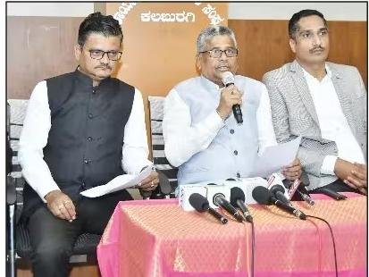 ನ್ಯಾಯವಾದಿಯೊಬ್ಬರಿಗೆ ಅವಕಾಶ ನೀಡುವಂತೆ ಗುಲ್ಬರ್ಗ ವಕೀಲರ ಸಂಘದಿಂದ ಆಗ್ರಹ :: ಕನಕಗಿರಿಗೆ ಎಂಎಲ್ಸಿ ಸ್ಥಾನ ನೀಡಿ