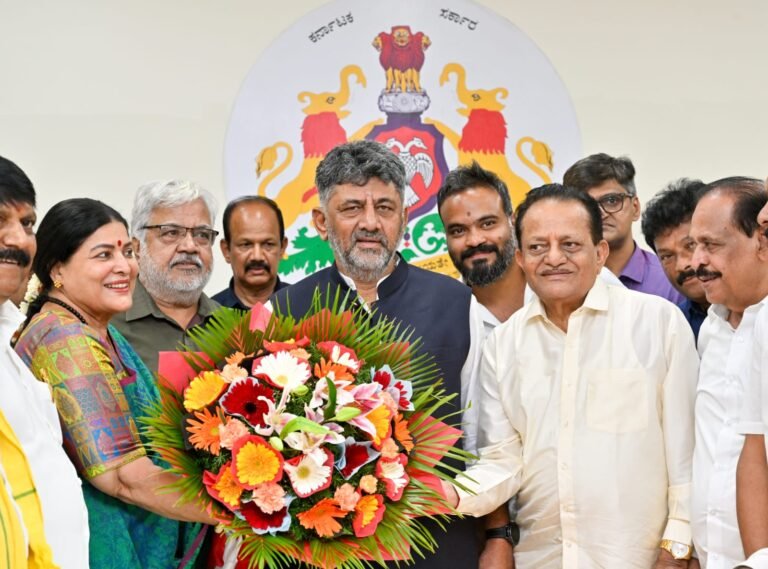 ಕನ್ನಡ ಚಿತ್ರರಂಗ ಉಳಿವಿಗೆ ಸರ್ಕಾರದ ನೆರವಿನ ಭರವಸೆ ನೀಡಿದ ಸಿಎಂ ಡಿ‌ ಕೆ ಶಿವಕುಮಾರ್