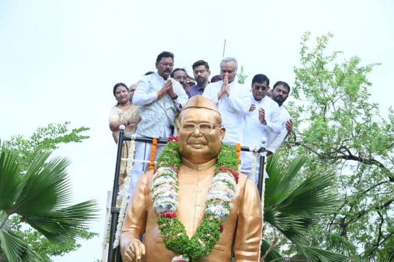 ಬಾಬು ಜಗಜೀವನ್ ರಾಮ್ ಅವರ ಪುಣ್ಯಸ್ಮರಣೆ: ಕಲಬುರಗಿಯಲ್ಲಿ ಗೃಹ ಸಚಿವ ಪ್ರಿಯಾಂಕ್ ಖರ್ಗೆ ಗೌರವ ನಮನ