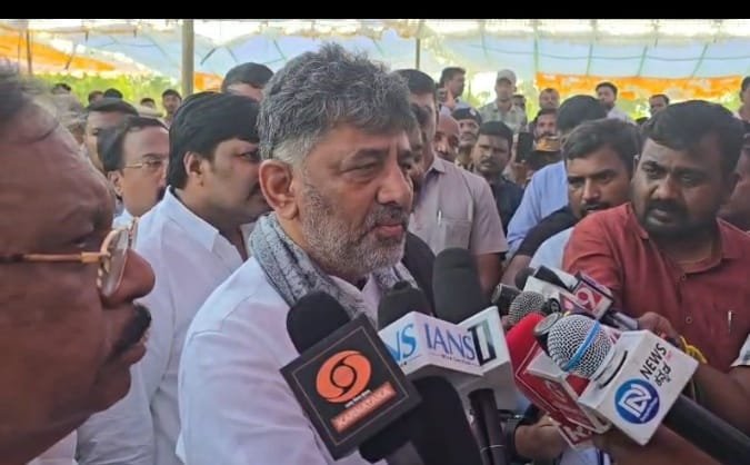 ರೈತರನ್ನು ಉಳಿಸಬೇಕು, ಕುಡಿಯುವ ನೀರು ಪೂರೈಸಬೇಕು, ಕೋರ್ಟ್ ಆದೇಶ ಪಾಲನೆಯೂ ಮಾಡಬೇಕು: ಸಿಎಂ ಡಿ ಕೆ ಶಿವಕುಮಾರ್