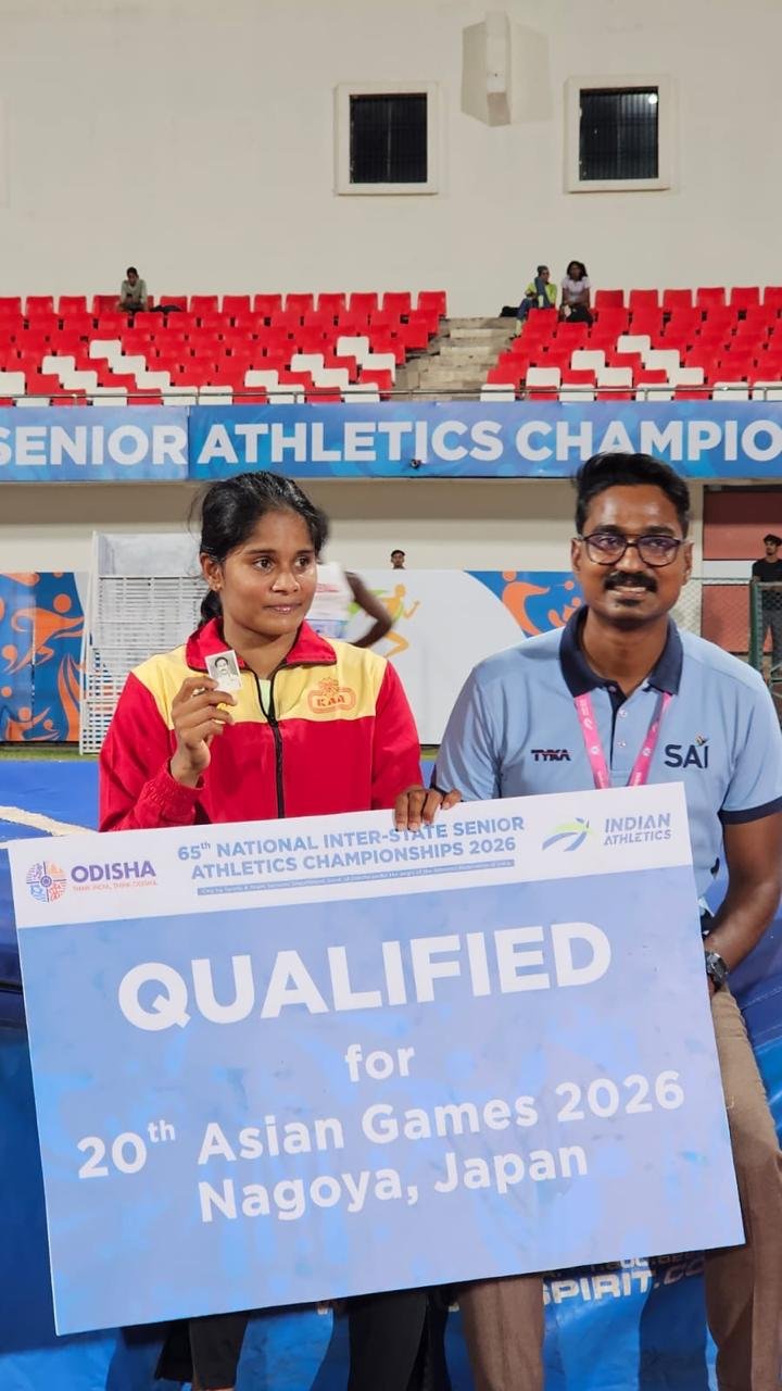 ಸರ್ಕಾರಿ ವೈಮಾನಿಕ ತರಬೇತಿ ಶಾಲೆಗೆ (GFTS) ಮರುಜೀವಪೋಲ್ ವಾಲ್ಟ್ ಕ್ರೀಡಾಪಟುವಿಗೆ 3 ಪೋಲ್ ಹಾಗೂ 5 ಲಕ್ಷ ಸಹಾಯ ಧನಉಪ ಮುಖ್ಯಮಂತ್ರಿ ಡಾ. ಜಿ. ಪರಮೇಶ್ವರ