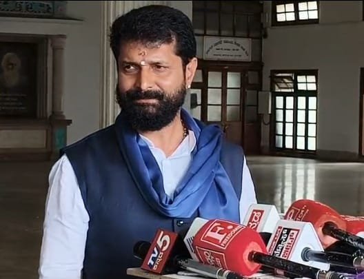 ಒಳನಾಡಿನ ರೈತರಿಗೆ ನೀರಿಲ್ಲ, ಖಾಲಿ ಖಜಾನೆ ನೆಪ ಹೇಳಬೇಡಿ”: ಸಿ.ಟಿ. ರವಿ ವಾಗ್ದಾಳಿ